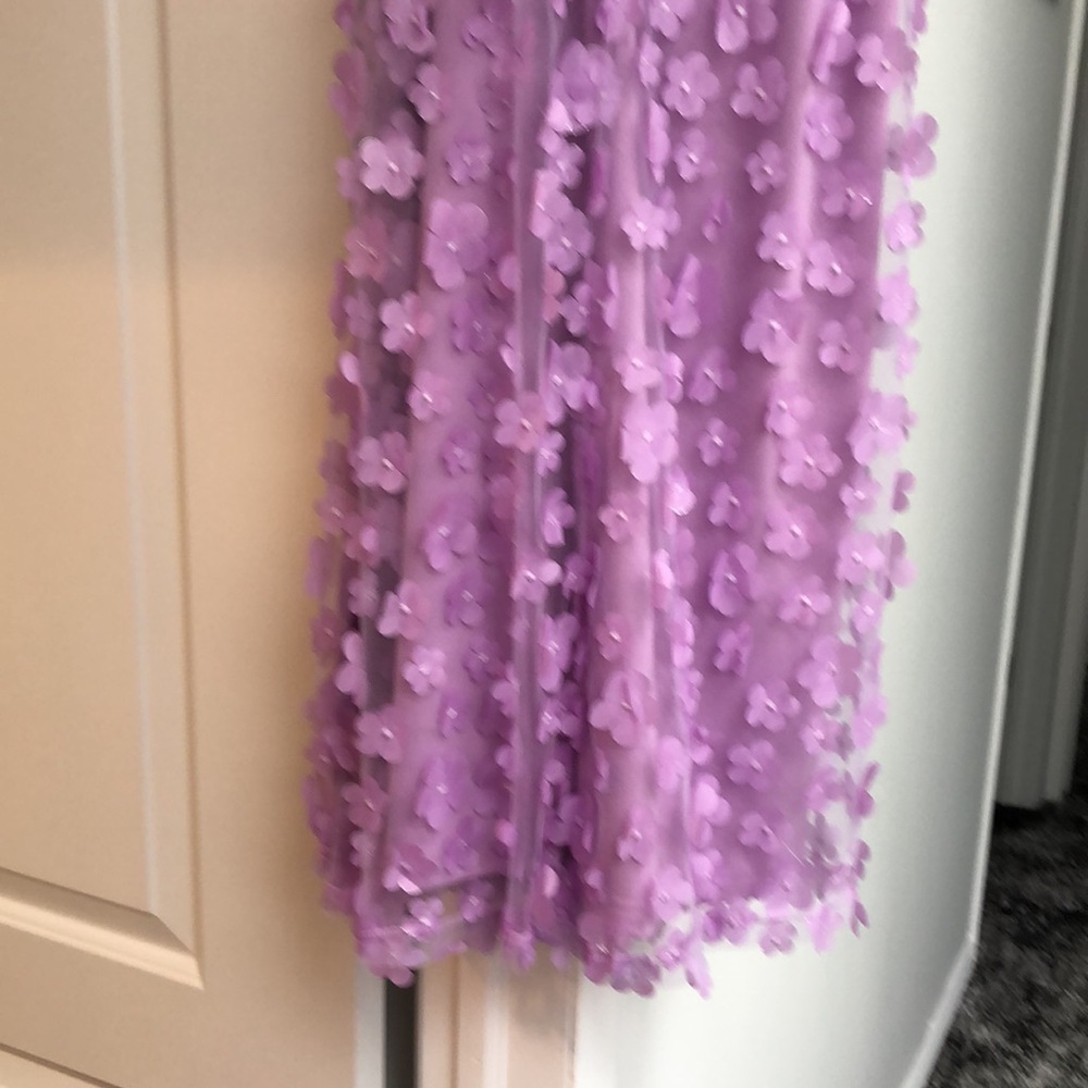 Dress - Picture 3 of 5